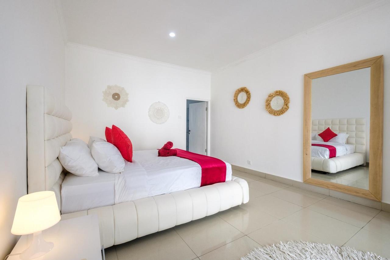 Luxury Minimalist Villa White Angel In Seminyak Exterior photo