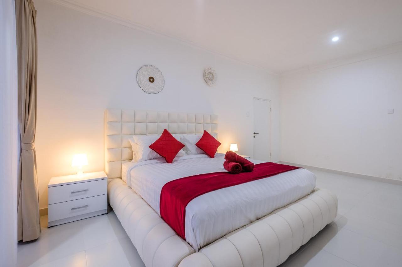 Luxury Minimalist Villa White Angel In Seminyak Exterior photo