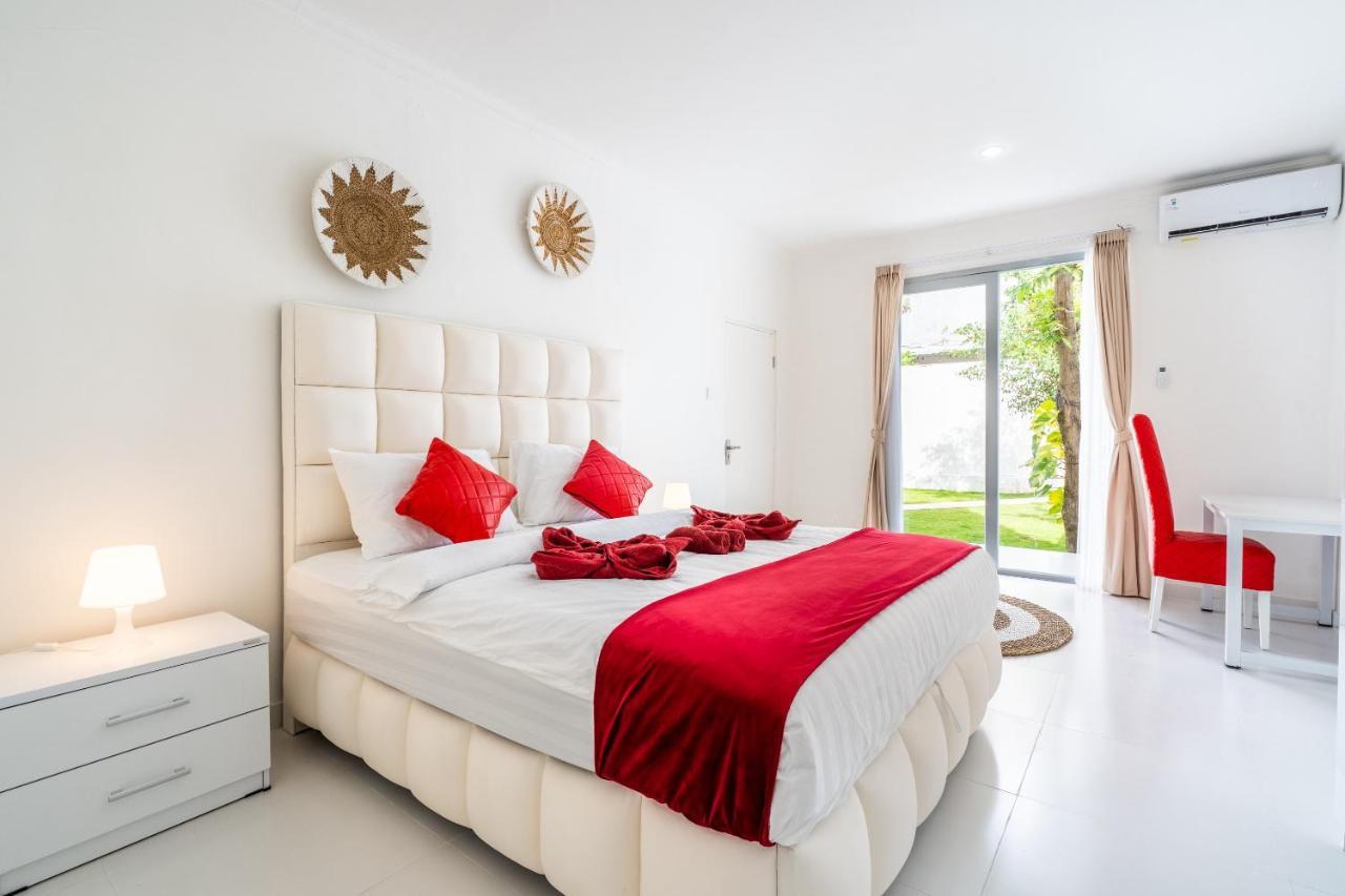 Luxury Minimalist Villa White Angel In Seminyak Exterior photo