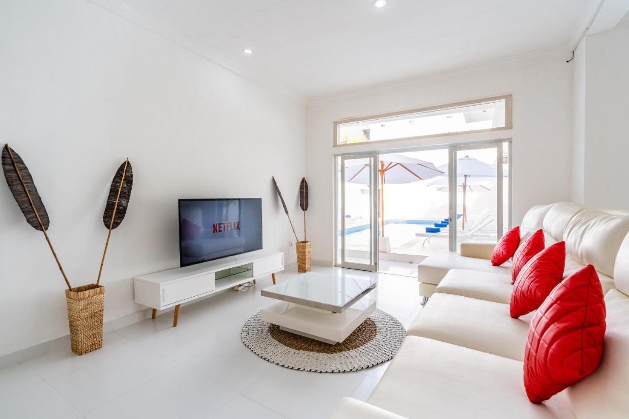 Luxury Minimalist Villa White Angel In Seminyak Exterior photo