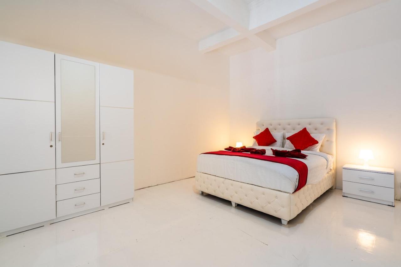 Luxury Minimalist Villa White Angel In Seminyak Exterior photo